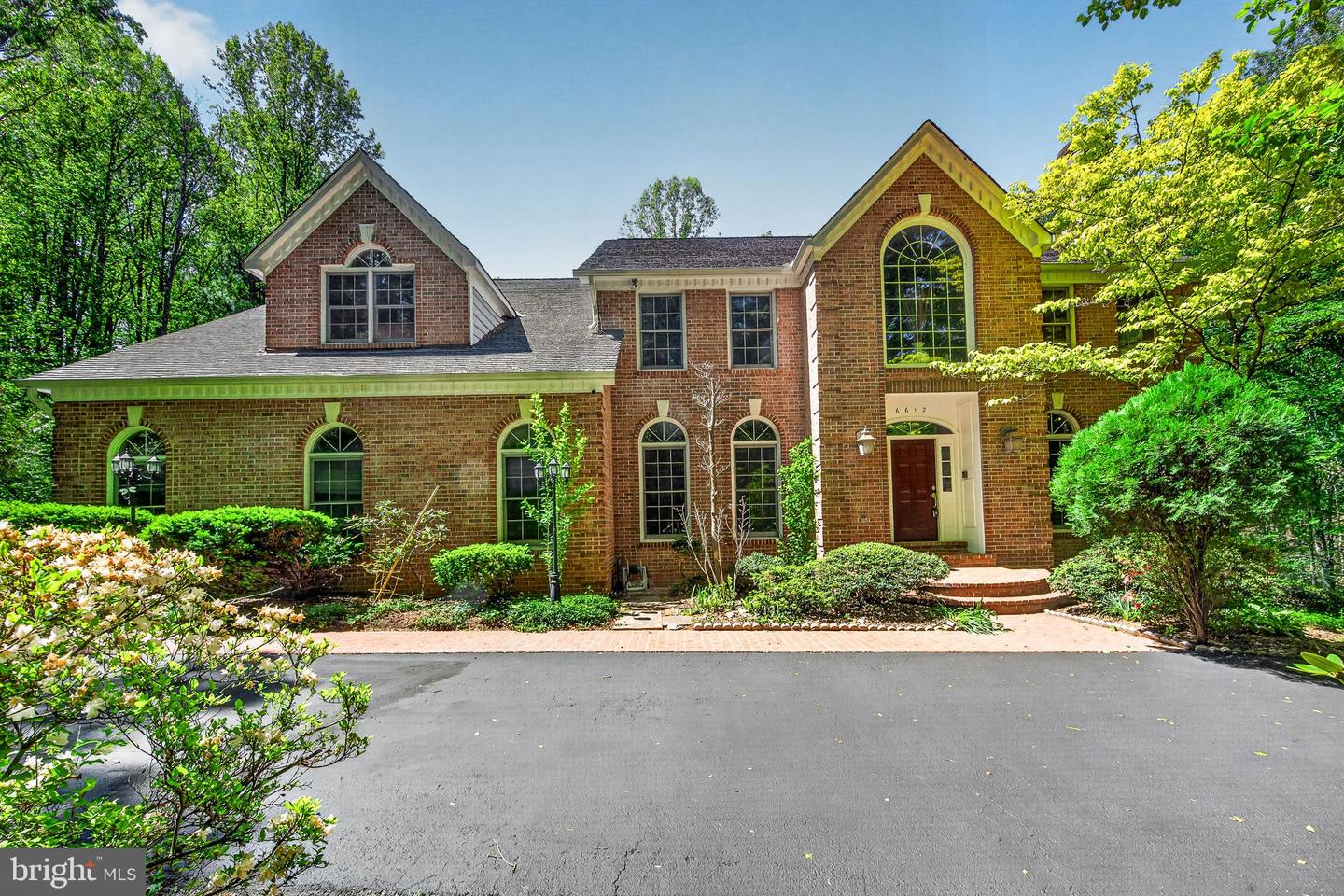 Clifton, Virginia, 20124, United States, 5 Bedrooms Bedrooms, ,6 BathroomsBathrooms,Residential,Active,2025639