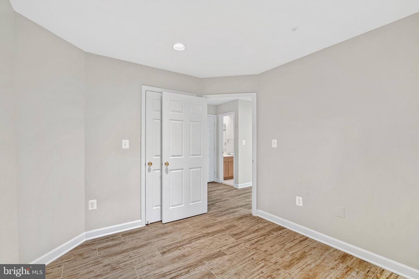 Potomac, Maryland, 20854, United States, 4 Bedrooms Bedrooms, ,4 BathroomsBathrooms,Residential,Active,1973311