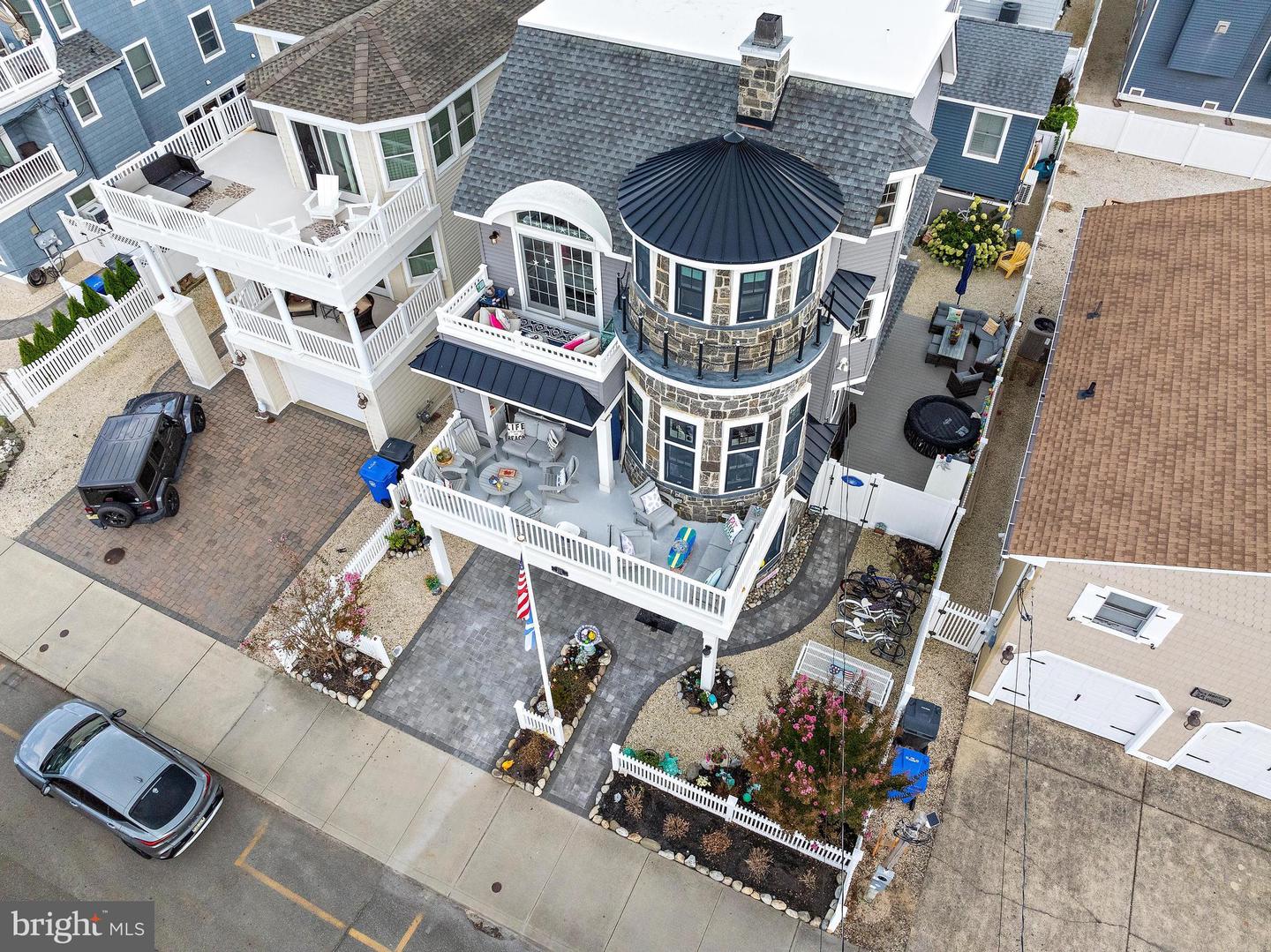 Beach Haven, New Jersey, 08008, United States, 5 Bedrooms Bedrooms, ,4 BathroomsBathrooms,Residential,Active,1941132