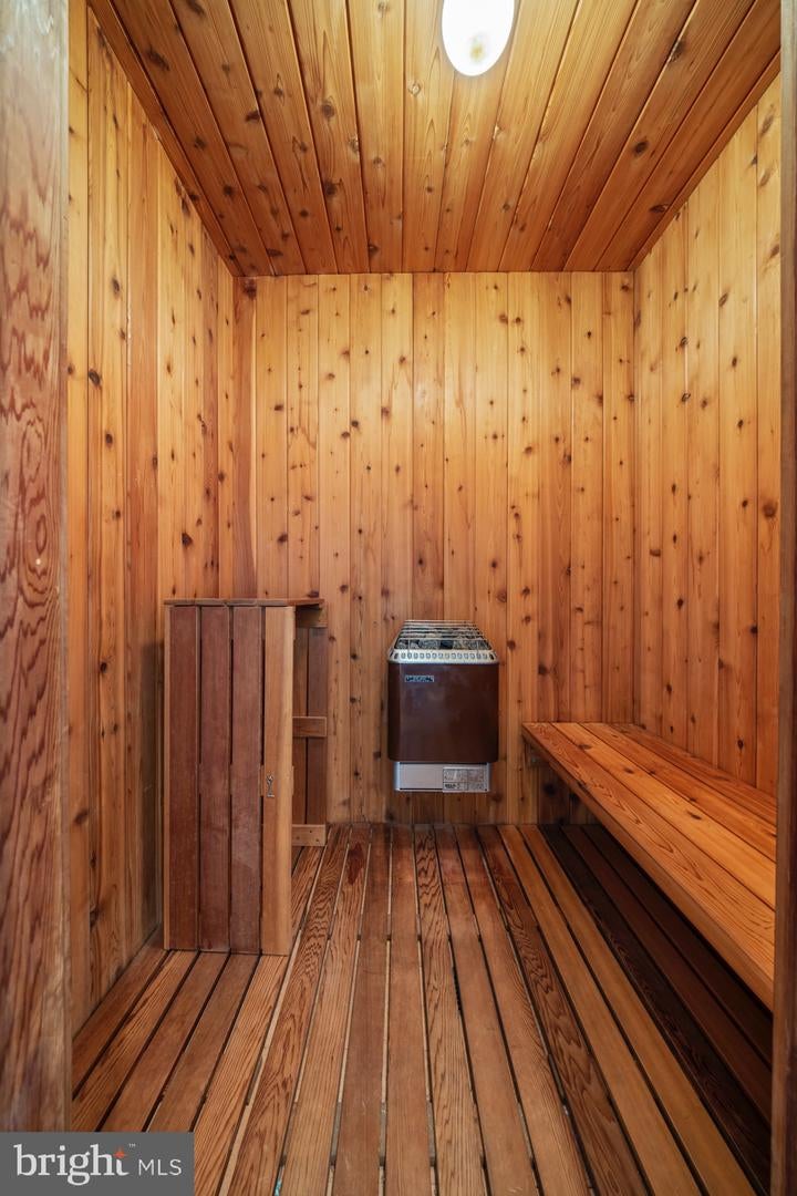 Hammonton, New Jersey, 08037, United States, 5 Bedrooms Bedrooms, ,6 BathroomsBathrooms,Residential,Active,1954441