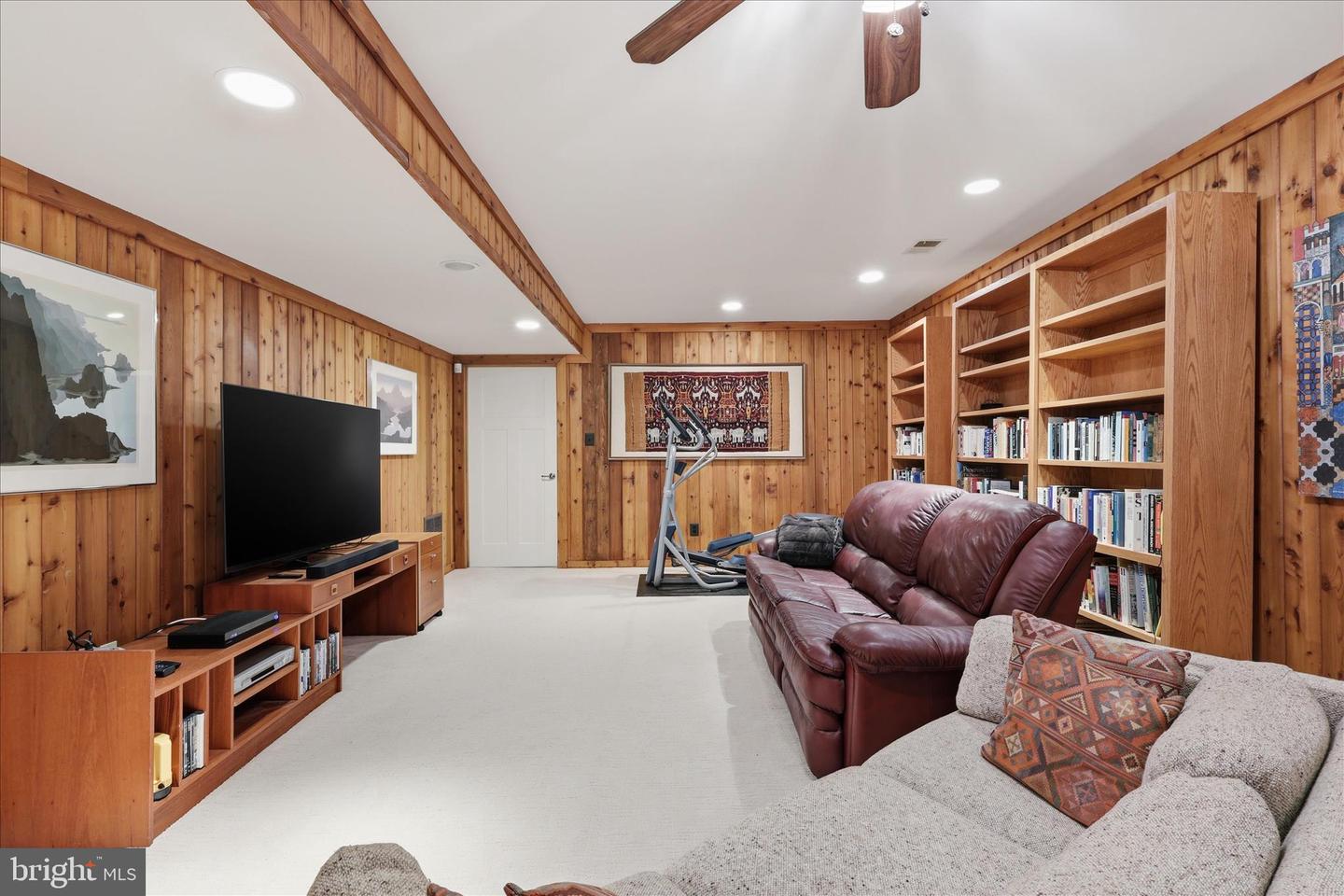 Great Falls, Virginia, 22066, United States, 4 Bedrooms Bedrooms, ,4 BathroomsBathrooms,Residential,Pending,2045715