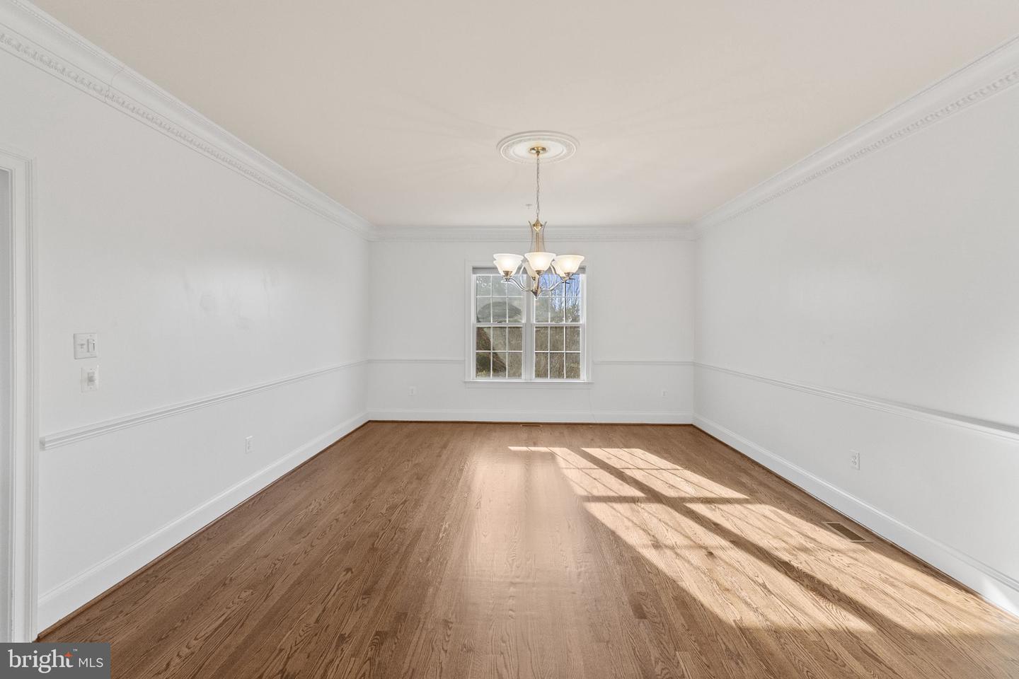 Clarksburg, Maryland, 20871, United States, 5 Bedrooms Bedrooms, ,5 BathroomsBathrooms,Residential,Active,2001354