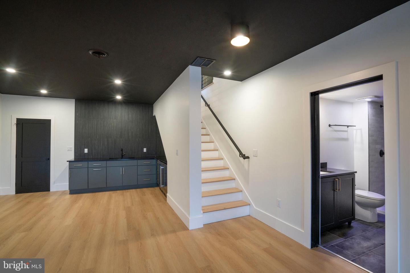 State College, Pennsylvania, 16801, United States, 5 Bedrooms Bedrooms, ,5 BathroomsBathrooms,Residential,Active,2010175