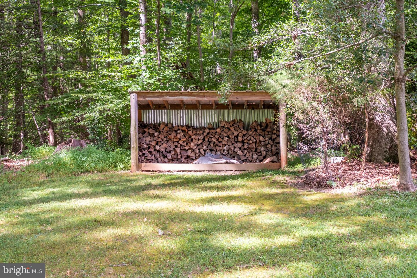 Fairfax Station, Virginia, 22039, United States, 4 Bedrooms Bedrooms, ,3 BathroomsBathrooms,Residential,Active,1936424