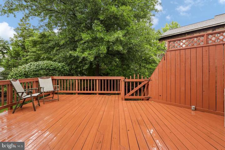 Mclean, Virginia, 22101, United States, 3 Bedrooms Bedrooms, ,3 BathroomsBathrooms,Residential,Active,1922333