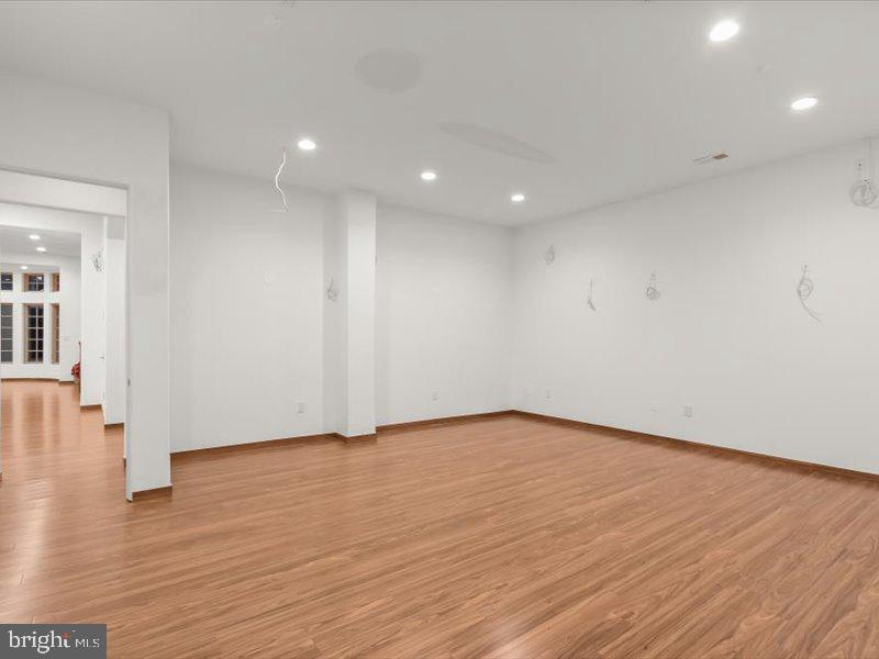 Potomac, Maryland, 20854, United States, 6 Bedrooms Bedrooms, ,7 BathroomsBathrooms,Residential,Active,1927645