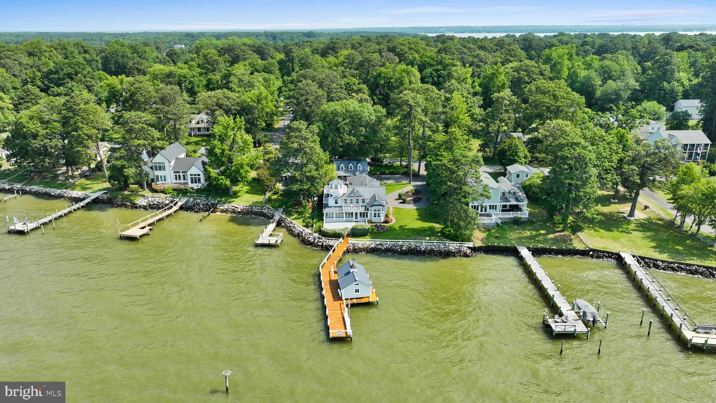 Cobb Island, Maryland, 20625, United States, 6 Bedrooms Bedrooms, ,6 BathroomsBathrooms,Residential,Contingent,1849506