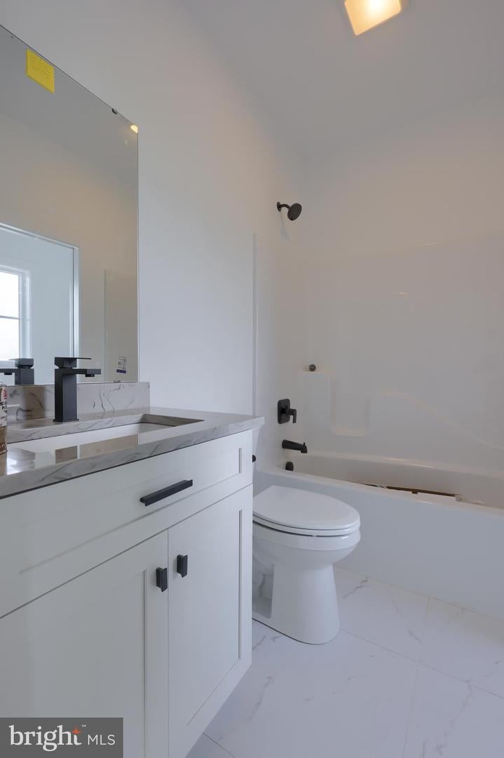 East Petersburg, Pennsylvania, 17520, United States, 4 Bedrooms Bedrooms, ,5 BathroomsBathrooms,Residential,Active,1702111