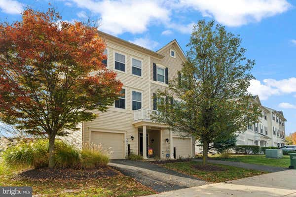 3057 CHINKAPIN OAK LN, WOODBRIDGE, VA 22191 - Image 1