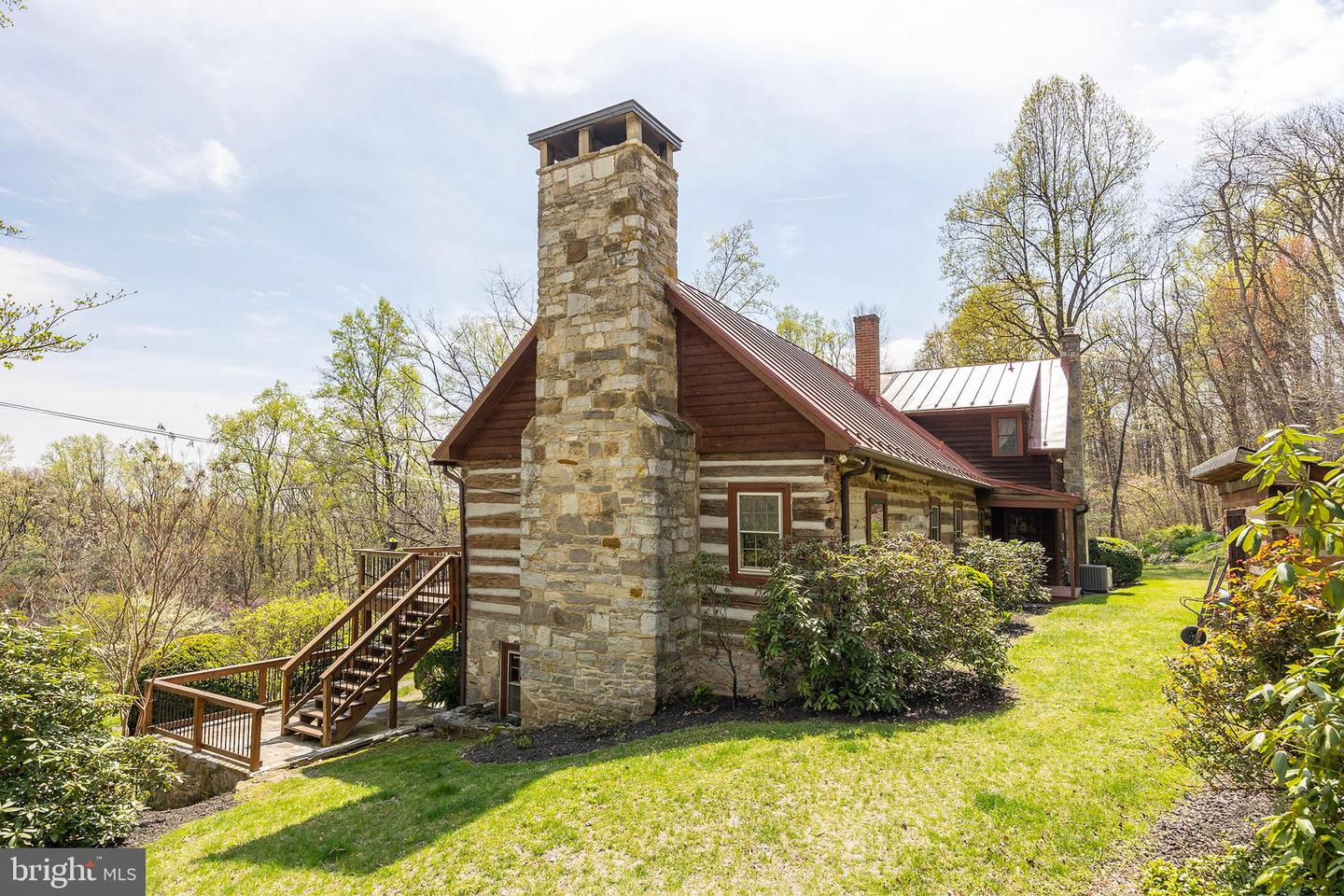 Winchester, Virginia, 22602, United States, 4 Bedrooms Bedrooms, ,4 BathroomsBathrooms,Residential,Active,2041509