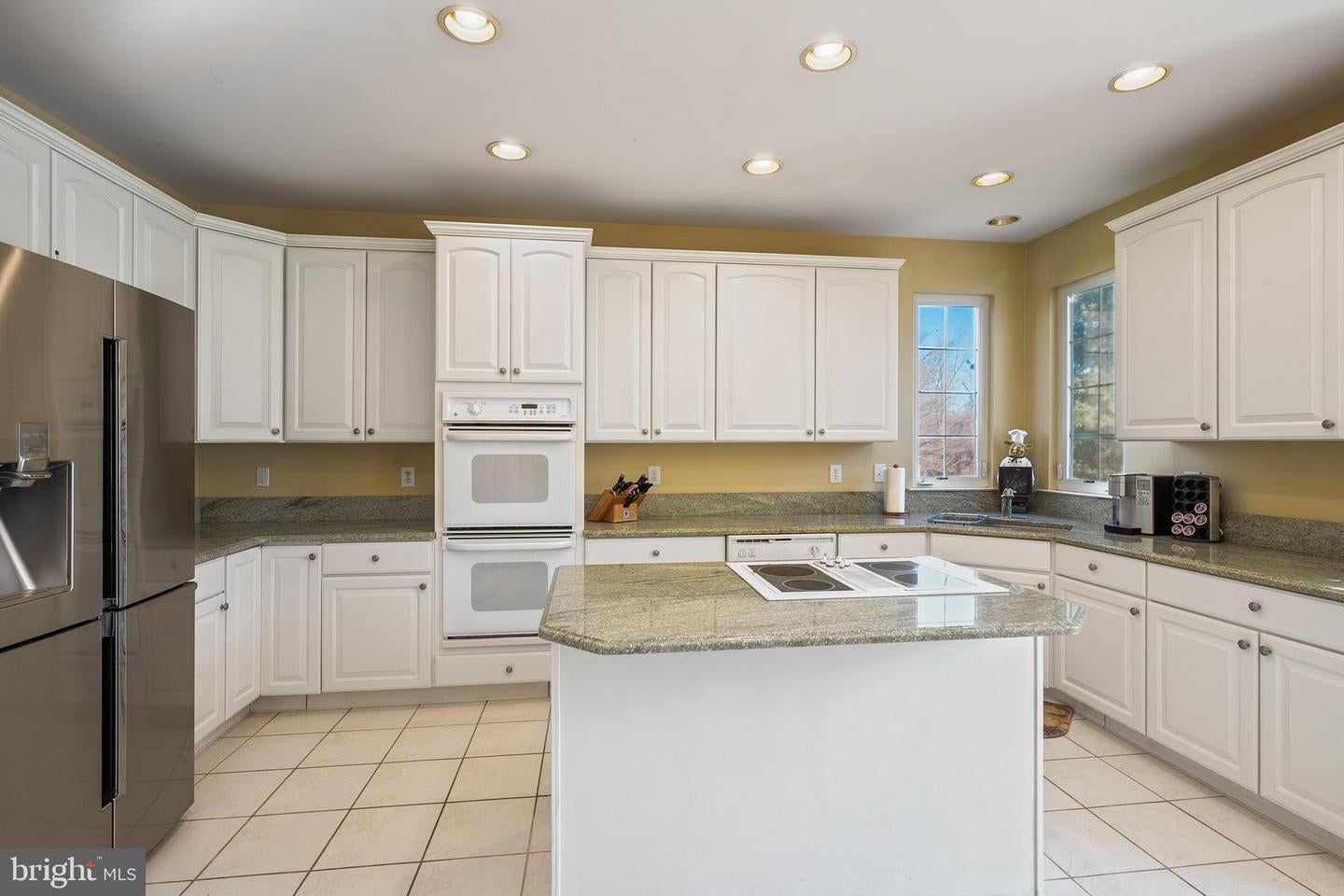 Pennington, New Jersey, 08534, United States, 4 Bedrooms Bedrooms, ,5 BathroomsBathrooms,Residential,Active,1999934