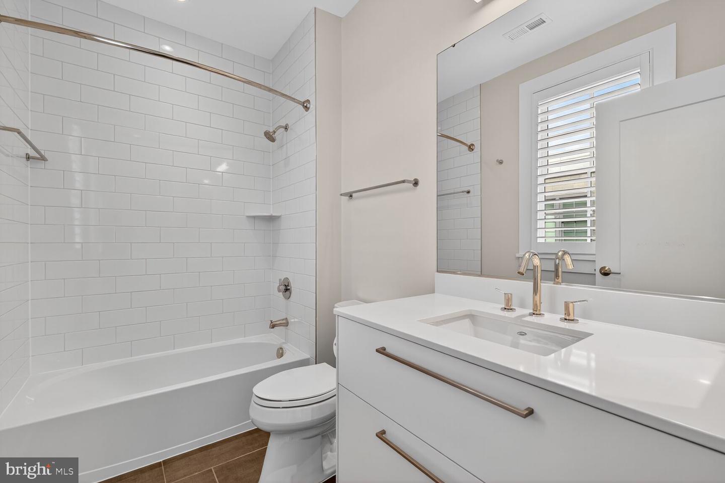 Alexandria, Virginia, 22314, United States, 4 Bedrooms Bedrooms, ,5 BathroomsBathrooms,Residential,Active,1959984