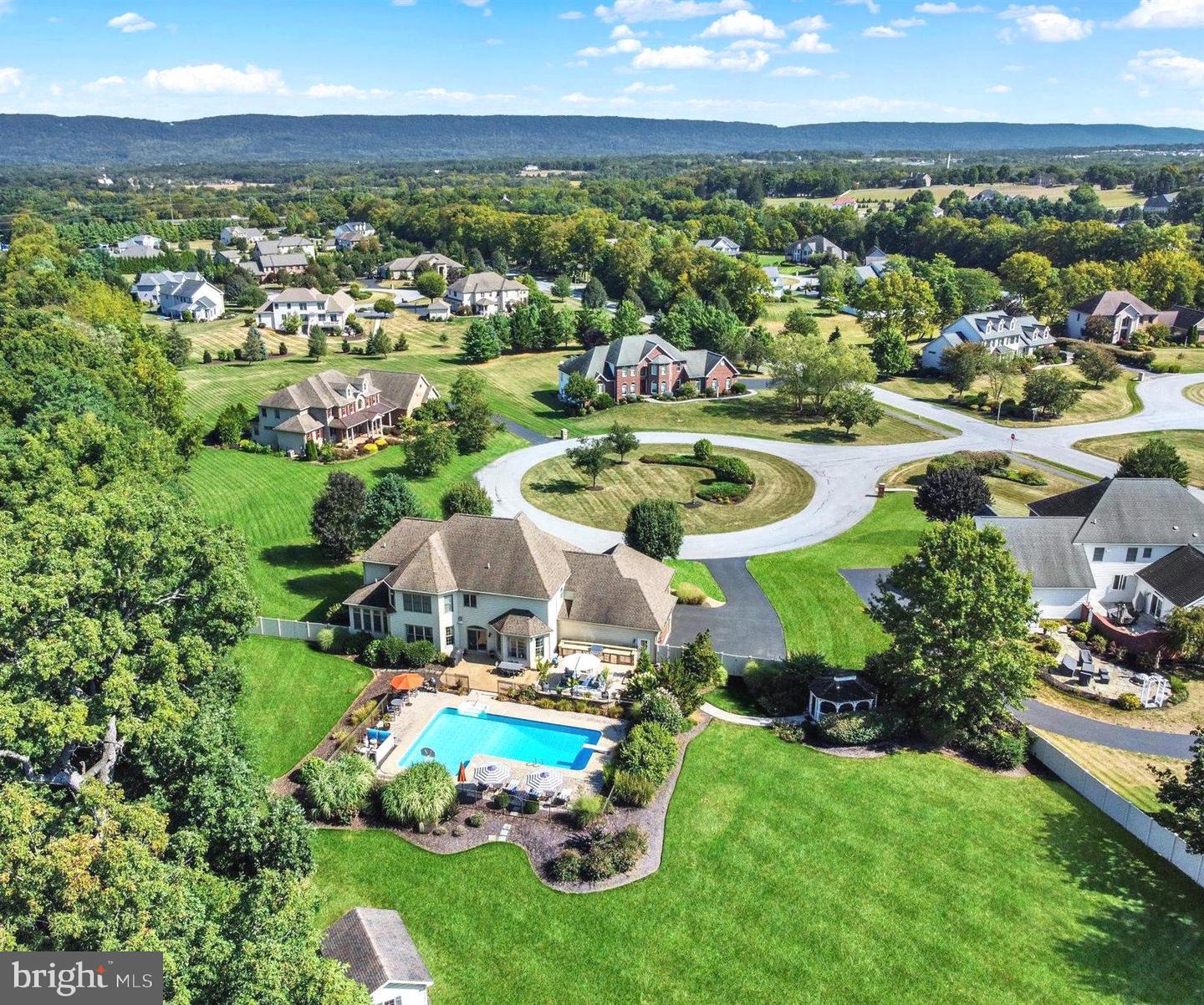 Mechanicsburg, Pennsylvania, 17050, United States, 4 Bedrooms Bedrooms, ,6 BathroomsBathrooms,Residential,Active,1941336