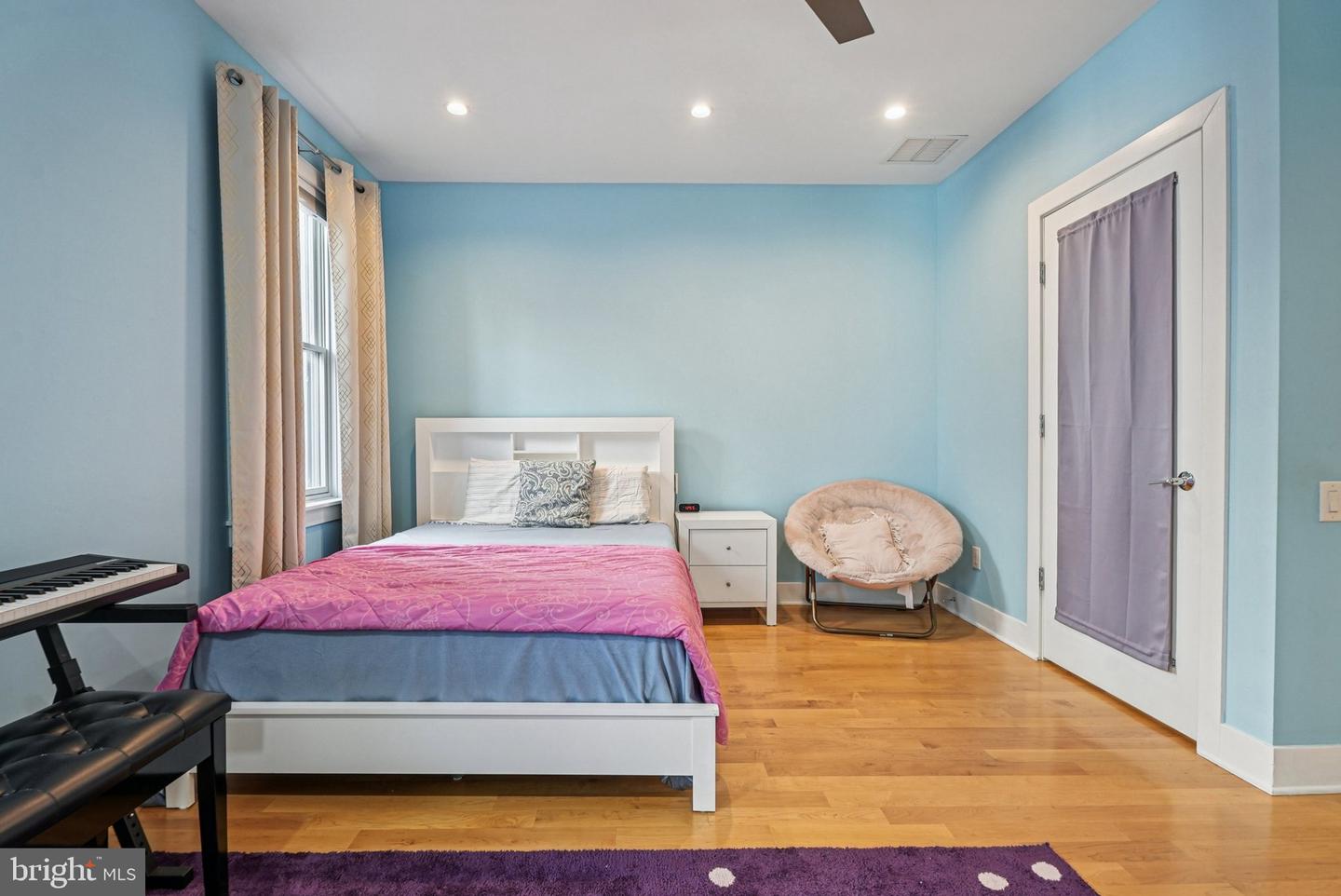 Philadelphia, Pennsylvania, 19147, United States, 4 Bedrooms Bedrooms, ,4 BathroomsBathrooms,Residential,Active,1999178