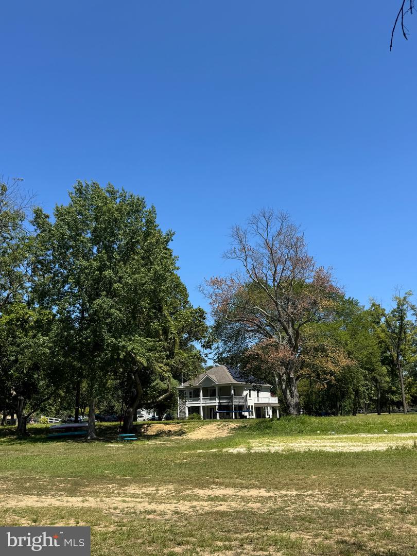 Delanco, New Jersey, 08075, United States, 5 Bedrooms Bedrooms, ,3 BathroomsBathrooms,Residential,Active,1914605