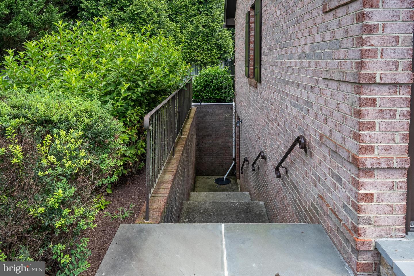 Potomac, Maryland, 20854, United States, 5 Bedrooms Bedrooms, ,6 BathroomsBathrooms,Residential,Active,1988488