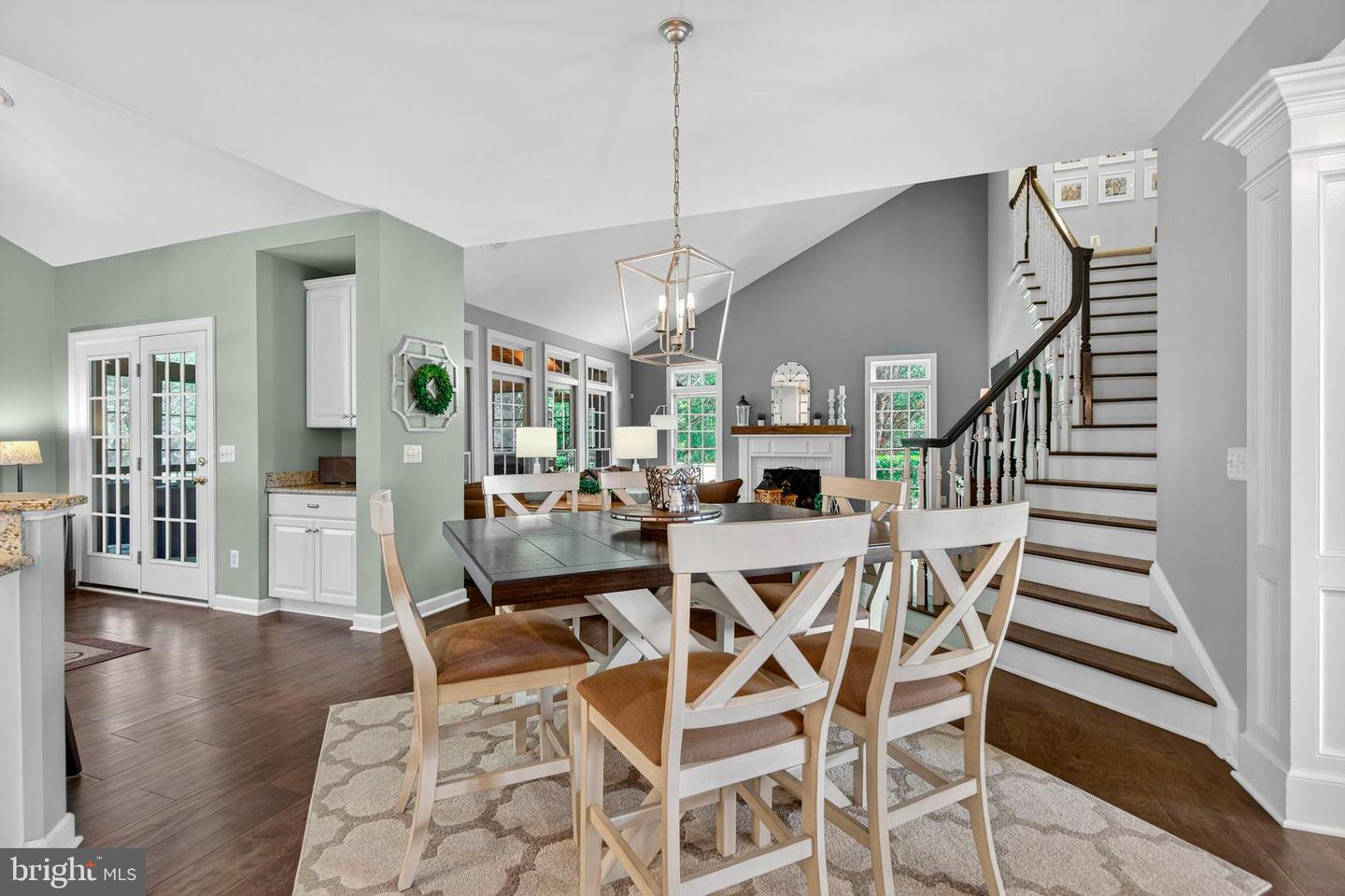 Aldie, Virginia, 20105, United States, 5 Bedrooms Bedrooms, ,5 BathroomsBathrooms,Residential,Active,2010541