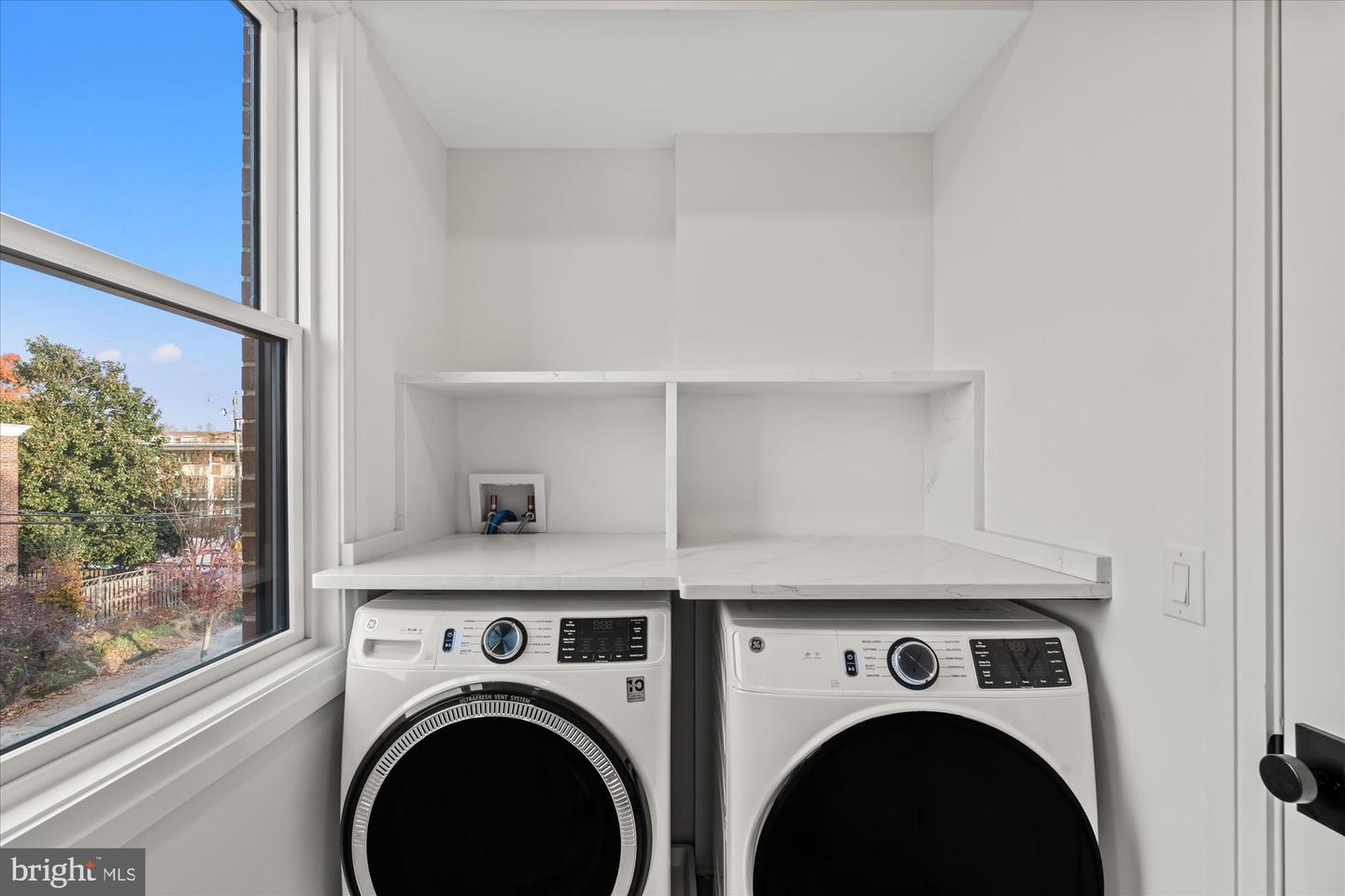 Alexandria, Virginia, 22314, United States, 4 Bedrooms Bedrooms, ,5 BathroomsBathrooms,Residential,Active,1993677