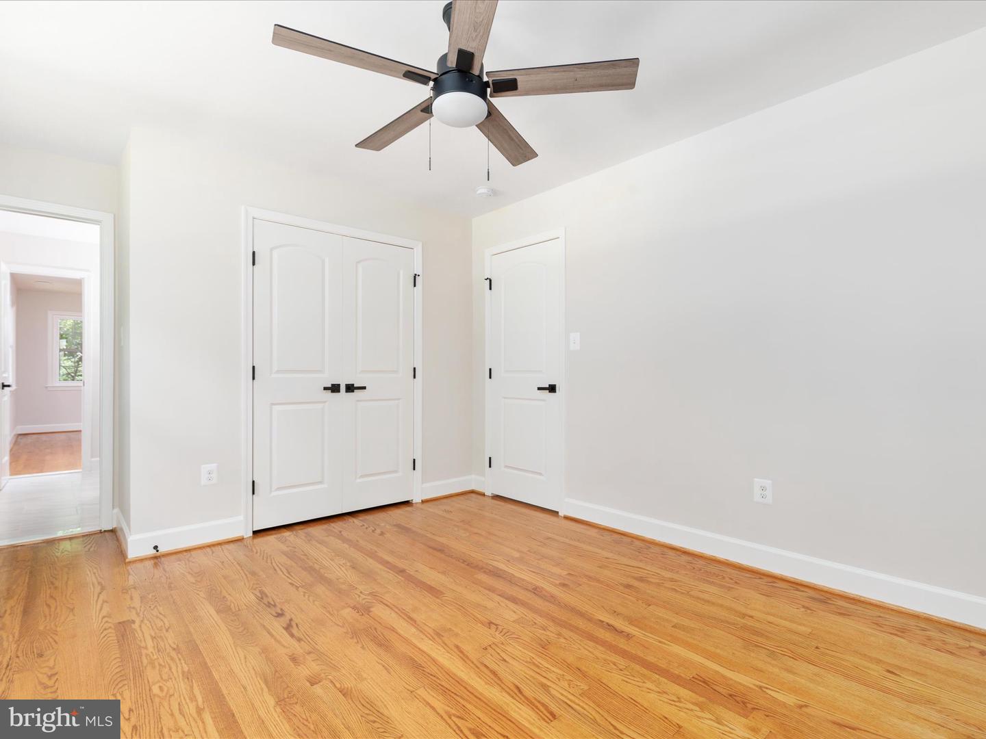 Clifton, Virginia, 20124, United States, 5 Bedrooms Bedrooms, ,5 BathroomsBathrooms,Residential,Active,1998598