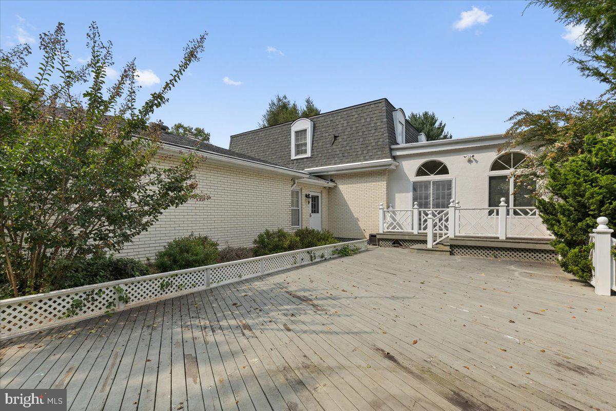 Great Falls, Virginia, 22066, United States, 5 Bedrooms Bedrooms, ,3 BathroomsBathrooms,Residential,Active,1941376