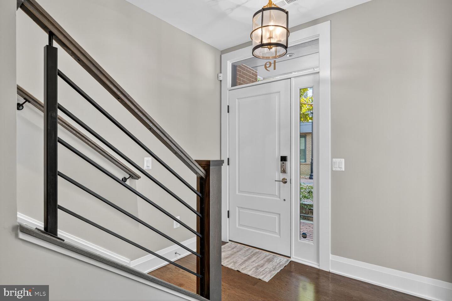 Alexandria, Virginia, 22314, United States, 4 Bedrooms Bedrooms, ,5 BathroomsBathrooms,Residential,Active,1959984