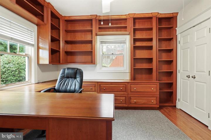 Mclean, Virginia, 22101, United States, 3 Bedrooms Bedrooms, ,3 BathroomsBathrooms,Residential,Active,1922333