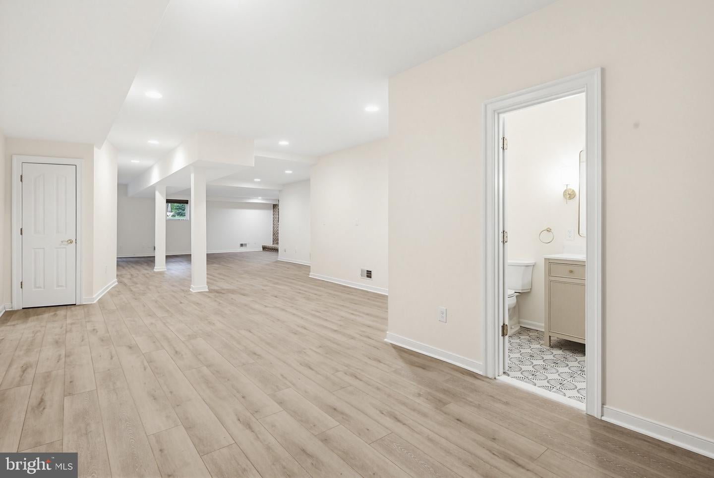 Ellicott City, Maryland, 21042, United States, 5 Bedrooms Bedrooms, ,5 BathroomsBathrooms,Residential,Active,2043423