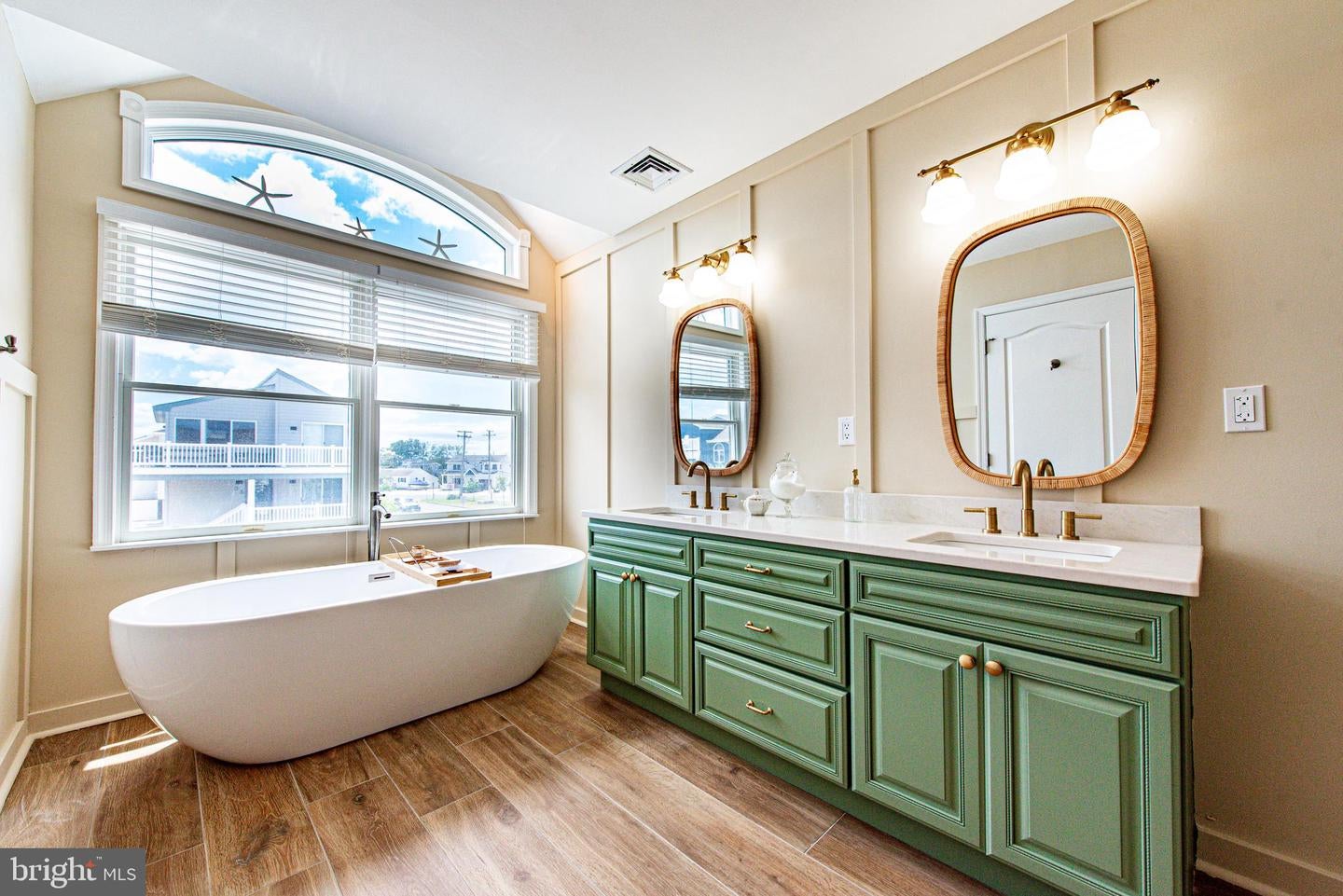 Long Beach Township, New Jersey, 08008, United States, 5 Bedrooms Bedrooms, ,4 BathroomsBathrooms,Residential,Active,2051958