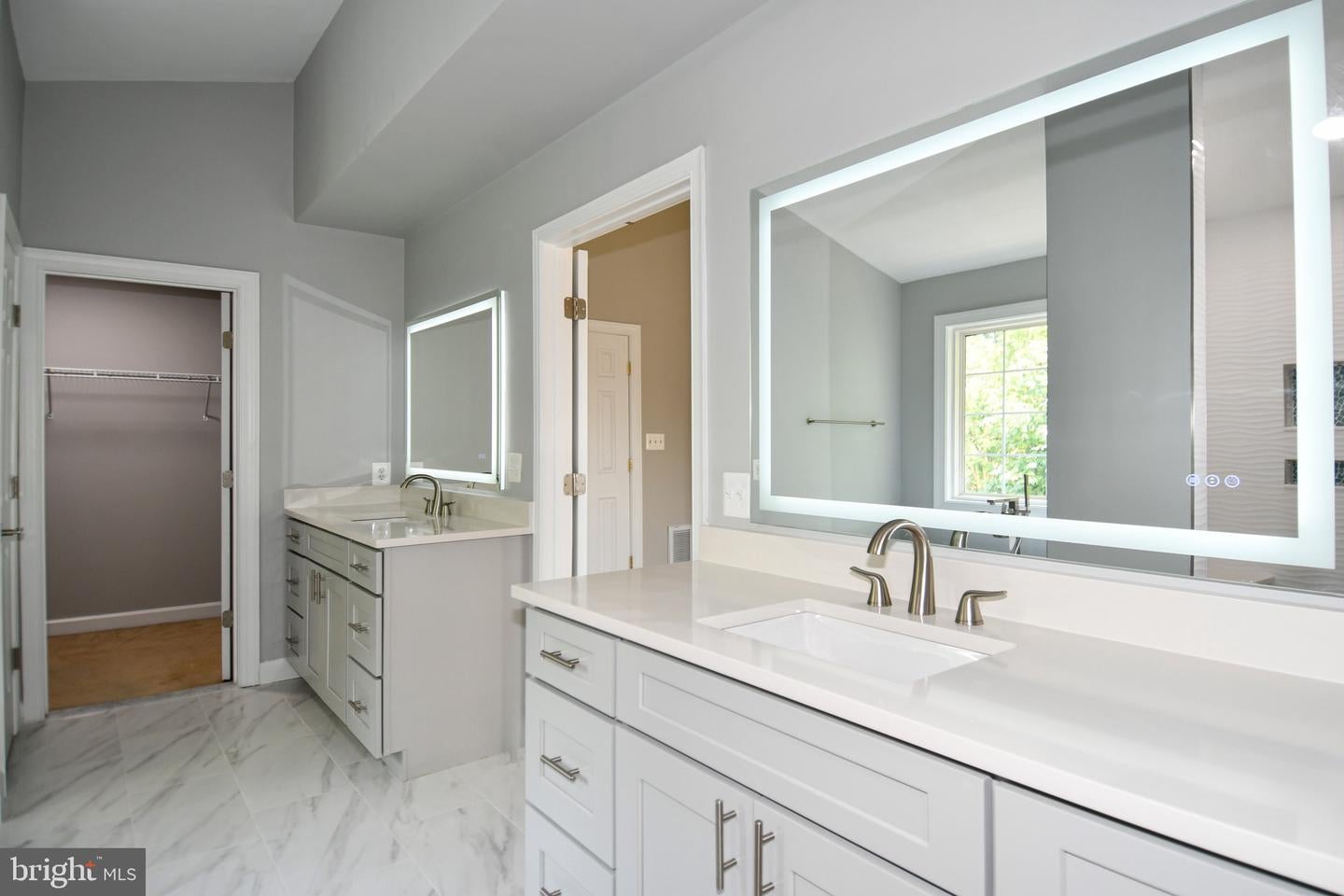 Ashburn, Virginia, 20147, United States, 6 Bedrooms Bedrooms, ,5 BathroomsBathrooms,Residential,Active,1914776