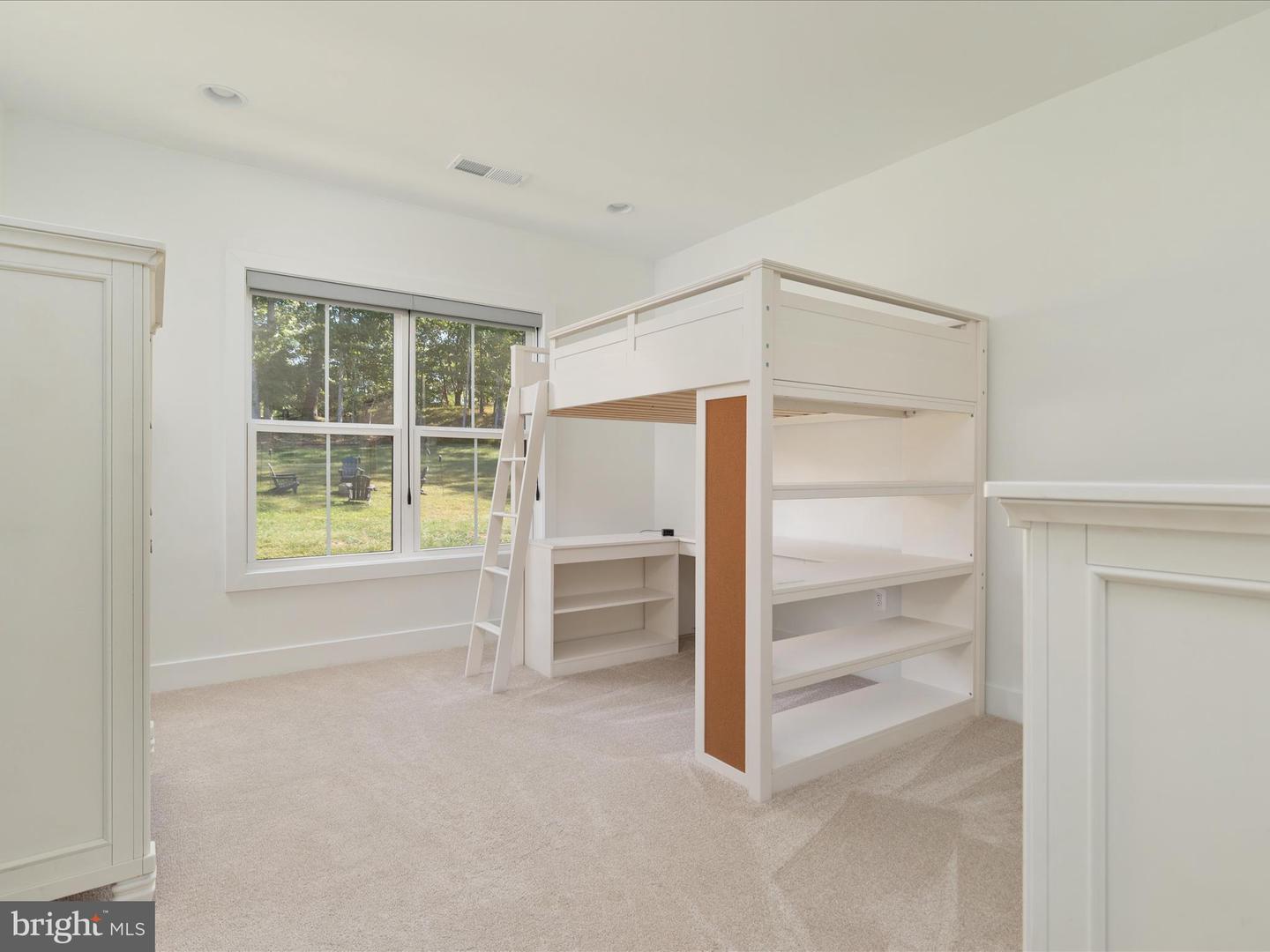 Oakton, Virginia, 22124, United States, 6 Bedrooms Bedrooms, ,6 BathroomsBathrooms,Residential,Active,1960120