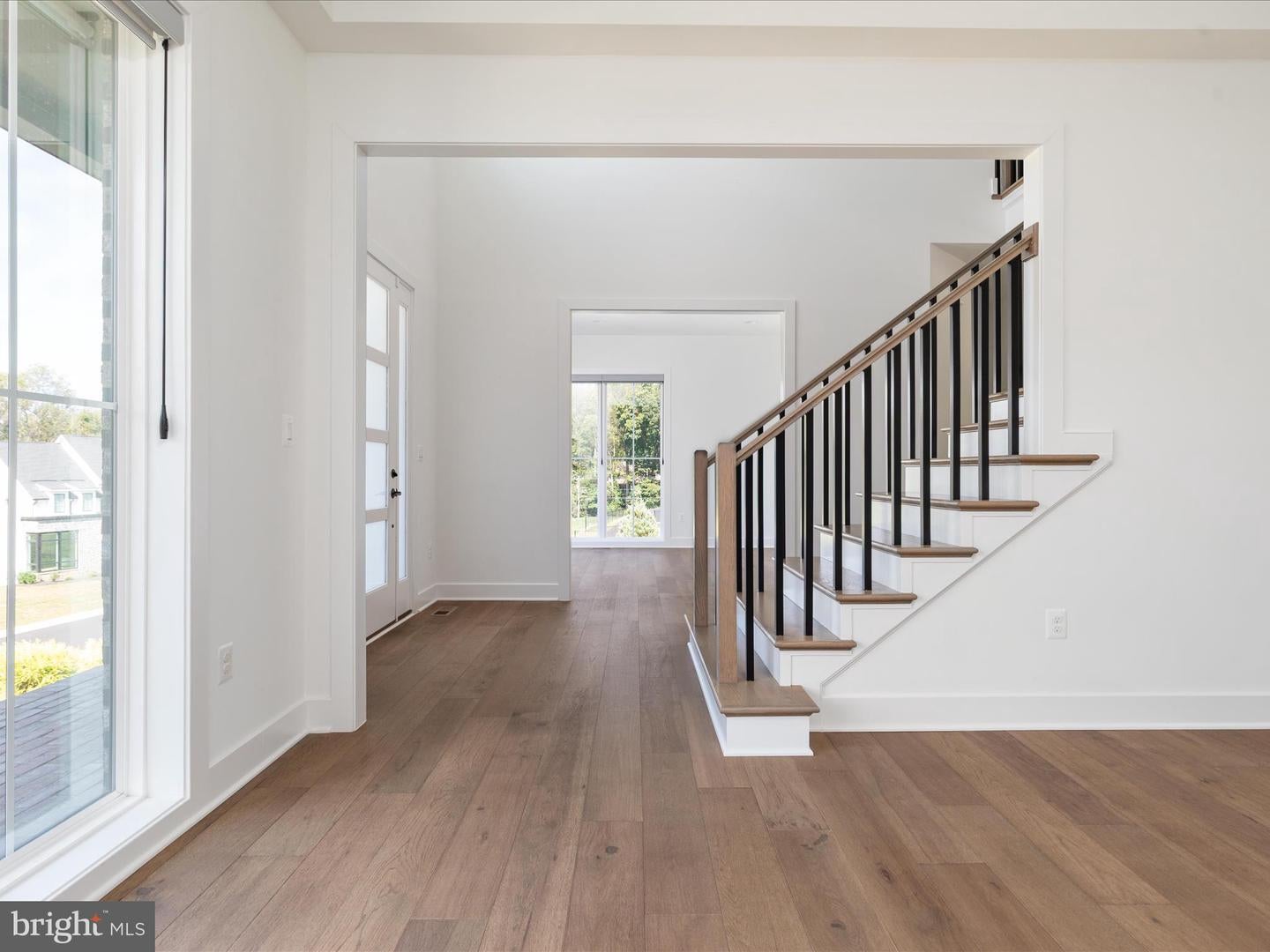 Oakton, Virginia, 22124, United States, 6 Bedrooms Bedrooms, ,6 BathroomsBathrooms,Residential,Active,1960120