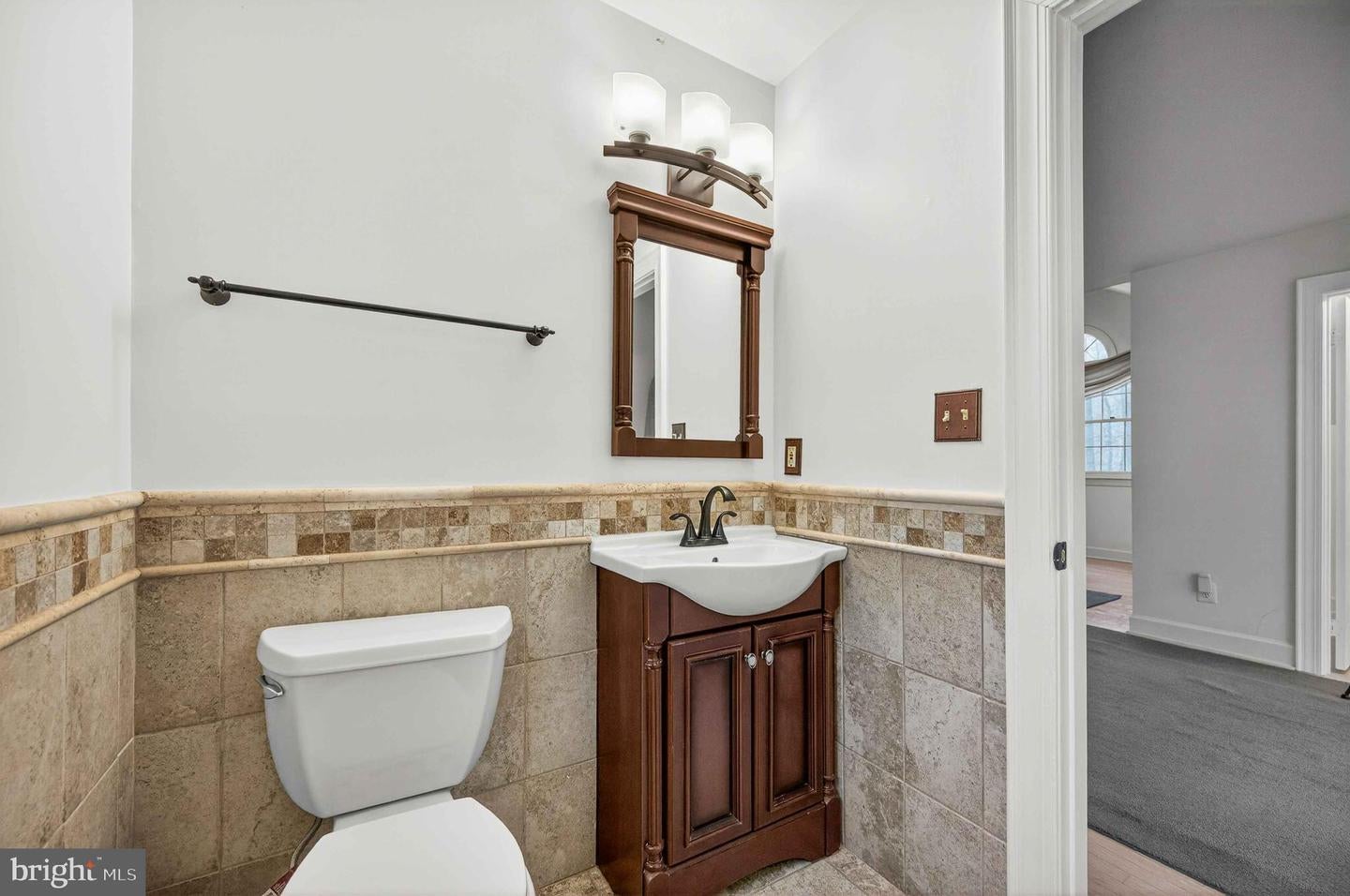 Clifton, Virginia, 20124, United States, 5 Bedrooms Bedrooms, ,6 BathroomsBathrooms,Residential,Active,2025639