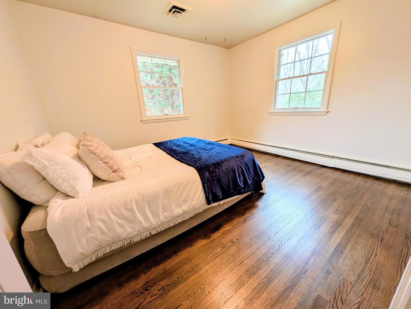 Annapolis, Maryland, 21401, United States, 4 Bedrooms Bedrooms, ,2 BathroomsBathrooms,Residential,Active,2011438