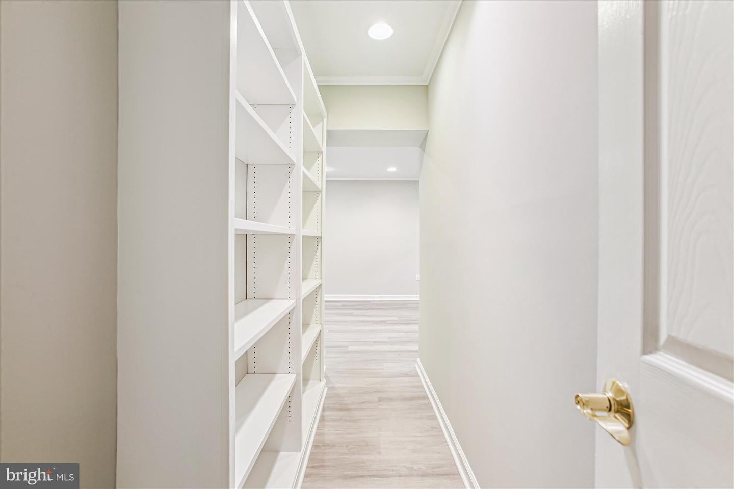 Arlington, Virginia, 22202, United States, 5 Bedrooms Bedrooms, ,3 BathroomsBathrooms,Residential,Active,1926909