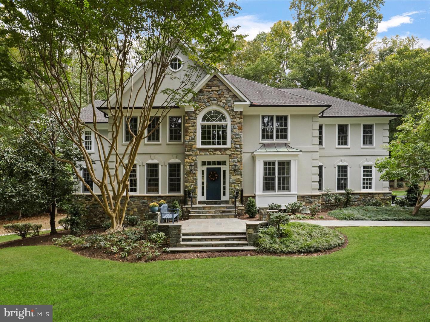 Fairfax Station, Virginia, 22039, United States, 5 Bedrooms Bedrooms, ,5 BathroomsBathrooms,Residential,Active,1943756