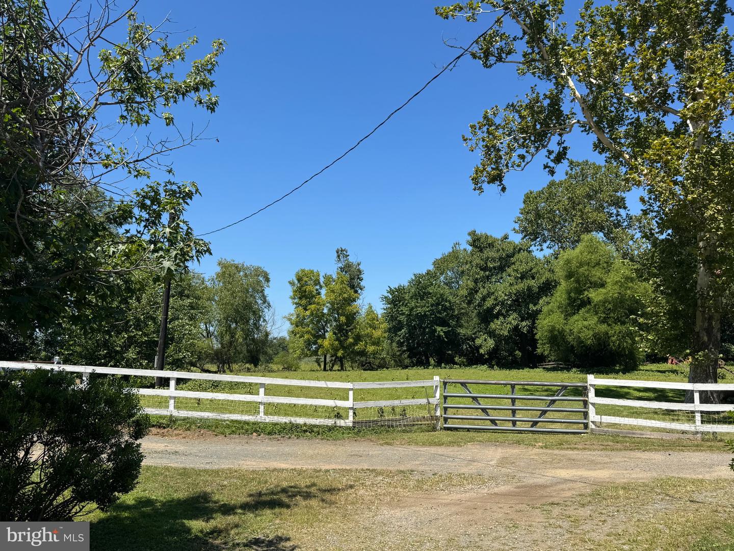 Delanco, New Jersey, 08075, United States, 5 Bedrooms Bedrooms, ,3 BathroomsBathrooms,Residential,Active,1914605