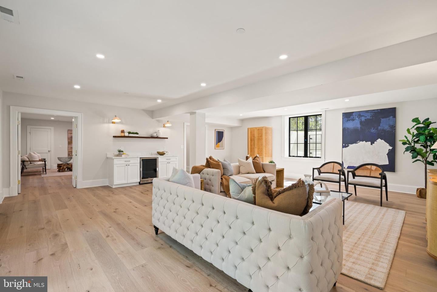 Washington, District Of Columbia, 20016, United States, 6 Bedrooms Bedrooms, ,8 BathroomsBathrooms,Residential,Active,1934802