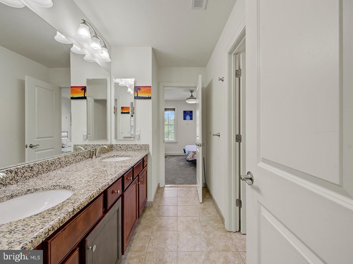 Monmouth Junction, New Jersey, 08852, United States, 5 Bedrooms Bedrooms, ,6 BathroomsBathrooms,Residential,Active,1820314