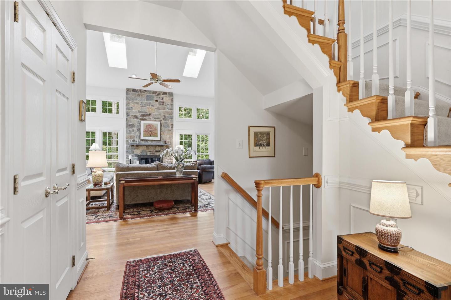 Oakton, Virginia, 22124, United States, 5 Bedrooms Bedrooms, ,5 BathroomsBathrooms,Residential,Pending,2045766
