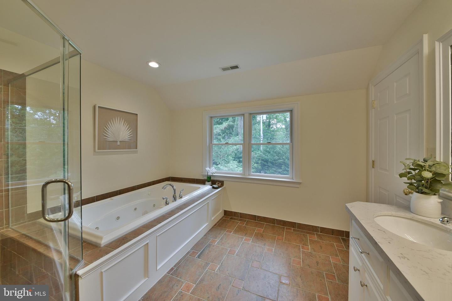 Yardley, Pennsylvania, 19067, United States, 5 Bedrooms Bedrooms, ,5 BathroomsBathrooms,Residential,Contingent,2045759