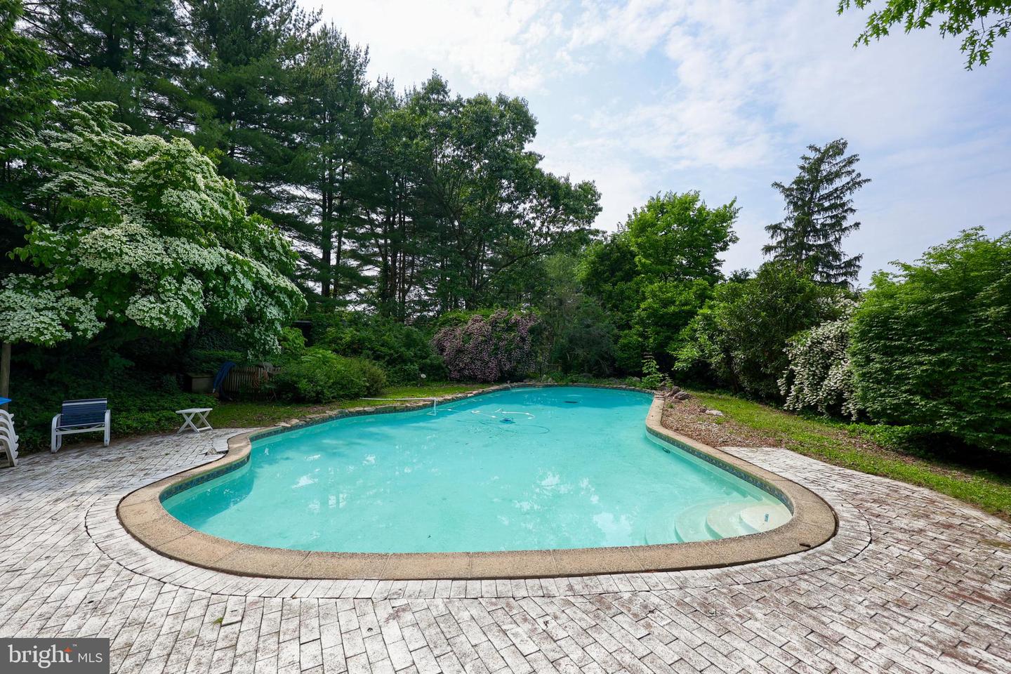 Reading, Pennsylvania, 19606, United States, 5 Bedrooms Bedrooms, ,4 BathroomsBathrooms,Residential,Active,2045028