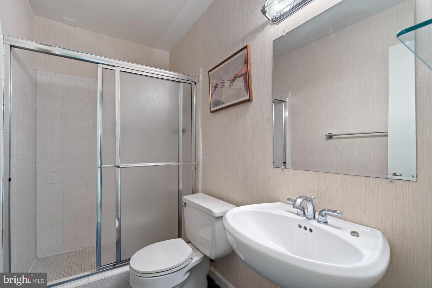 Arlington, Virginia, 22207, United States, 5 Bedrooms Bedrooms, ,4 BathroomsBathrooms,Residential,Active,1843845