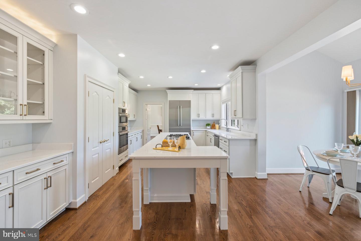 North Potomac, Maryland, 20878, United States, 5 Bedrooms Bedrooms, ,6 BathroomsBathrooms,Residential,Active,2045699