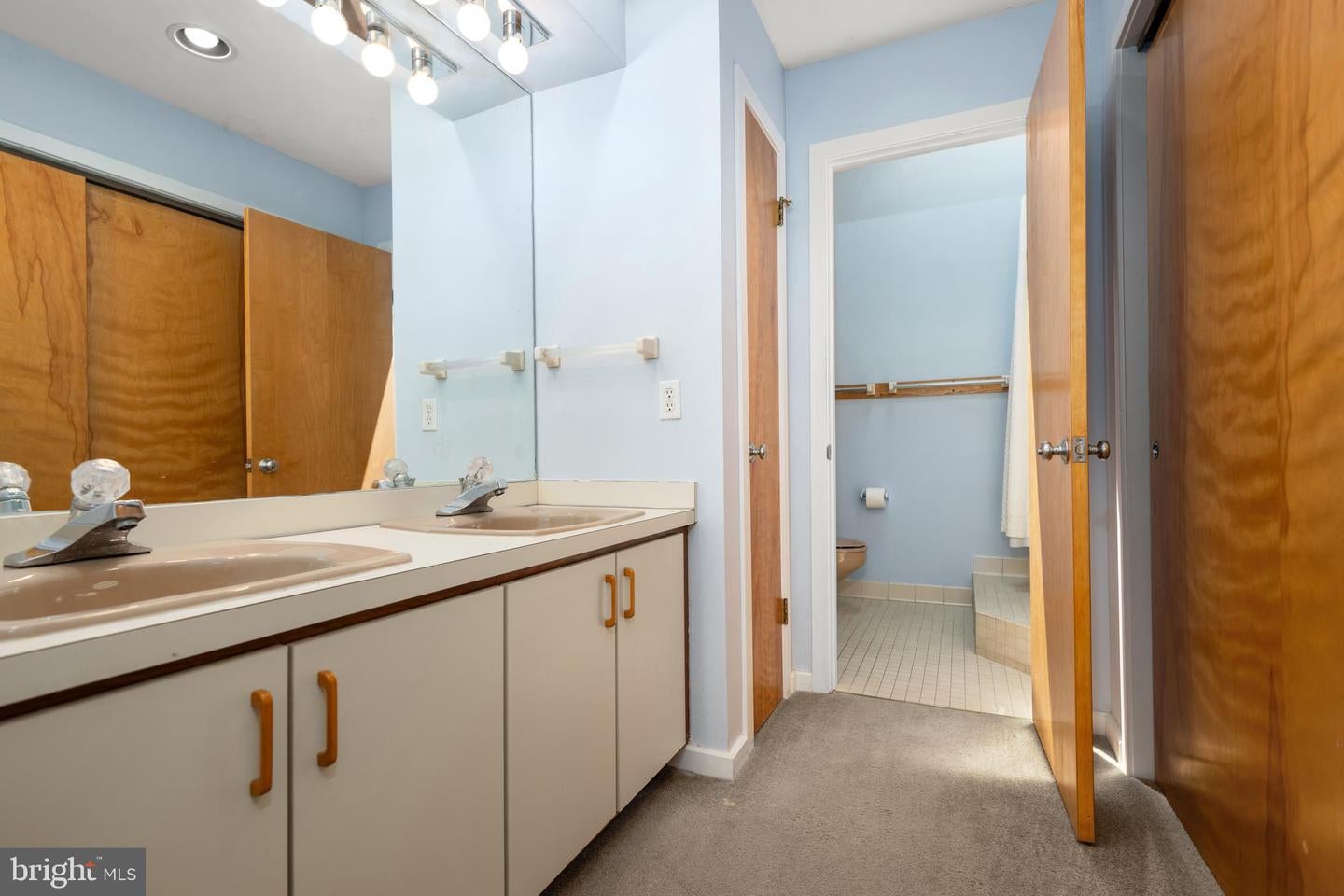 Dewey Beach, Delaware, 19971, United States, 4 Bedrooms Bedrooms, ,4 BathroomsBathrooms,Residential,Active,1941142