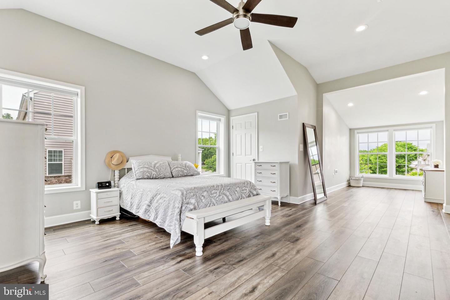 Leesburg, Virginia, 20175, United States, 5 Bedrooms Bedrooms, ,6 BathroomsBathrooms,Residential,Active,1905104