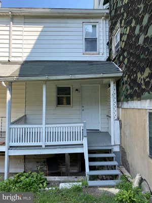 246 E WATER ST, MOUNT CARMEL, PA 17851, photo 4 of 23