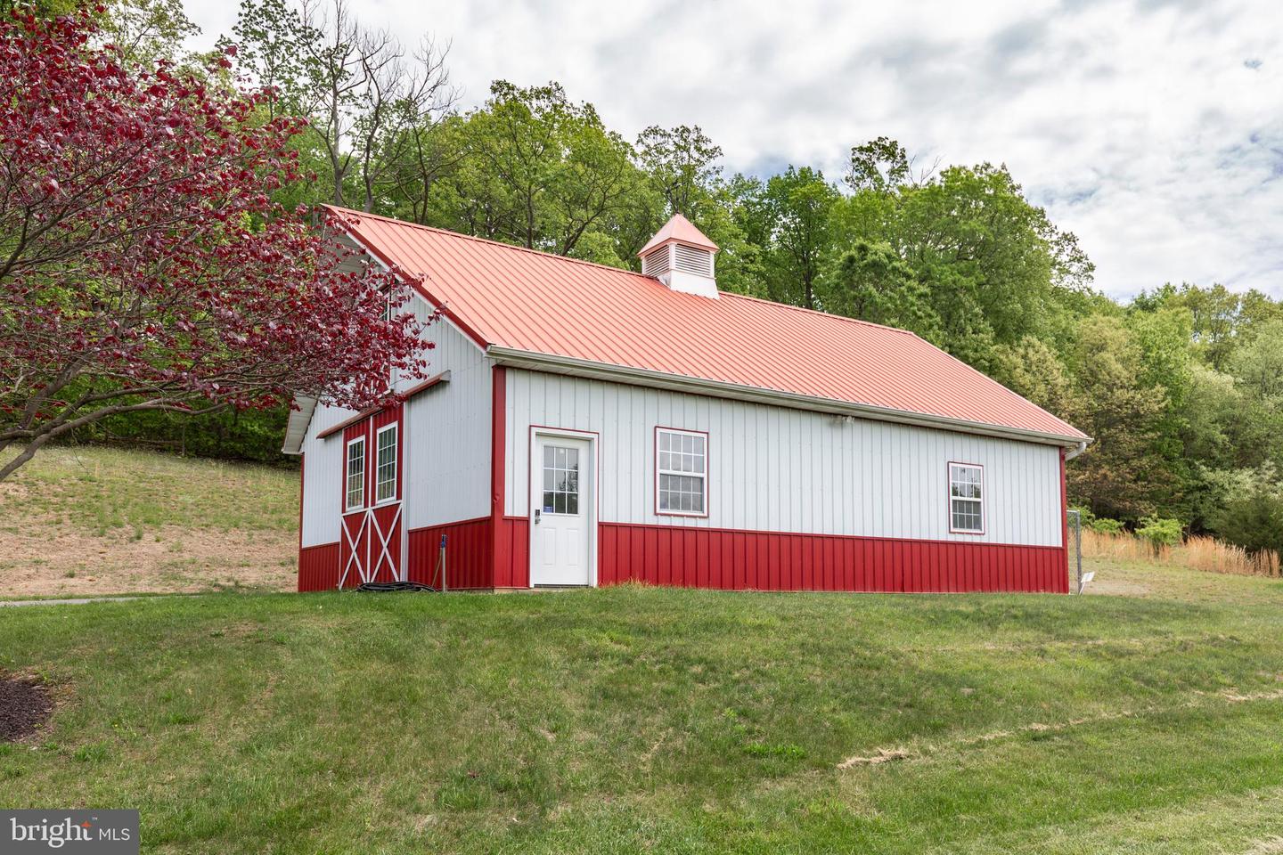 New Windsor, Maryland, 21776, United States, ,5 BathroomsBathrooms,Residential,Active,1829926