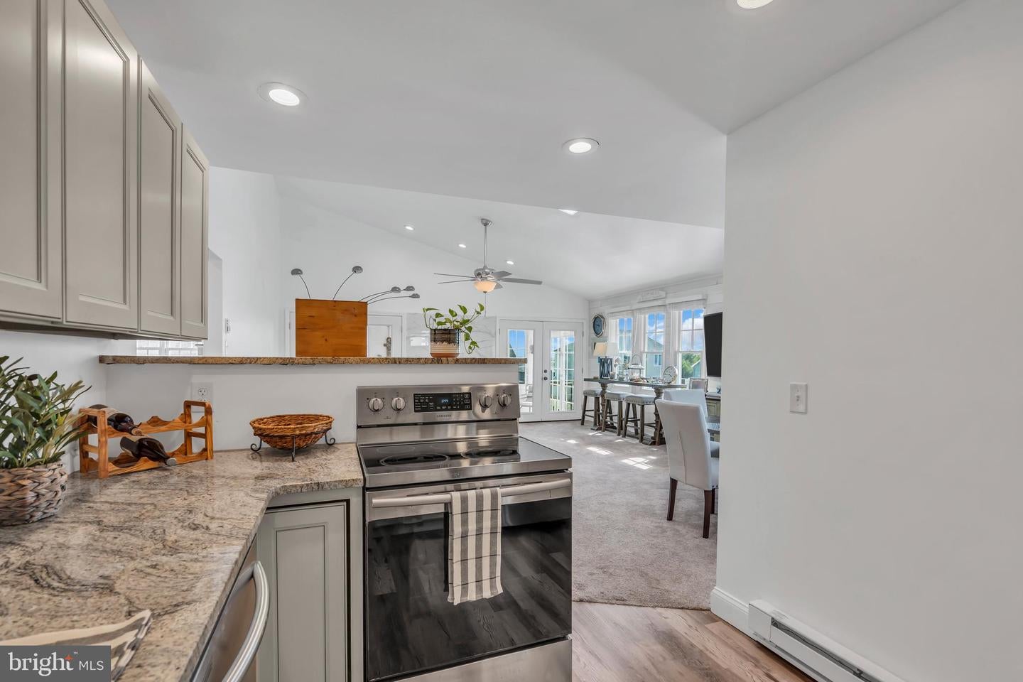 Manahawkin, New Jersey, 08050, United States, 4 Bedrooms Bedrooms, ,2 BathroomsBathrooms,Residential,Active,1919073