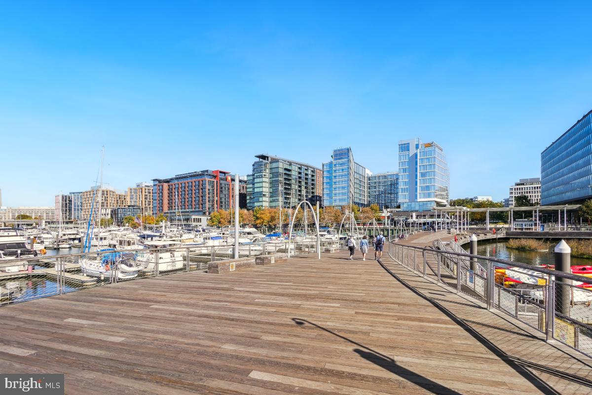 Washington, District Of Columbia, 20024, United States, 5 Bedrooms Bedrooms, ,3 BathroomsBathrooms,Residential,Active,2010218