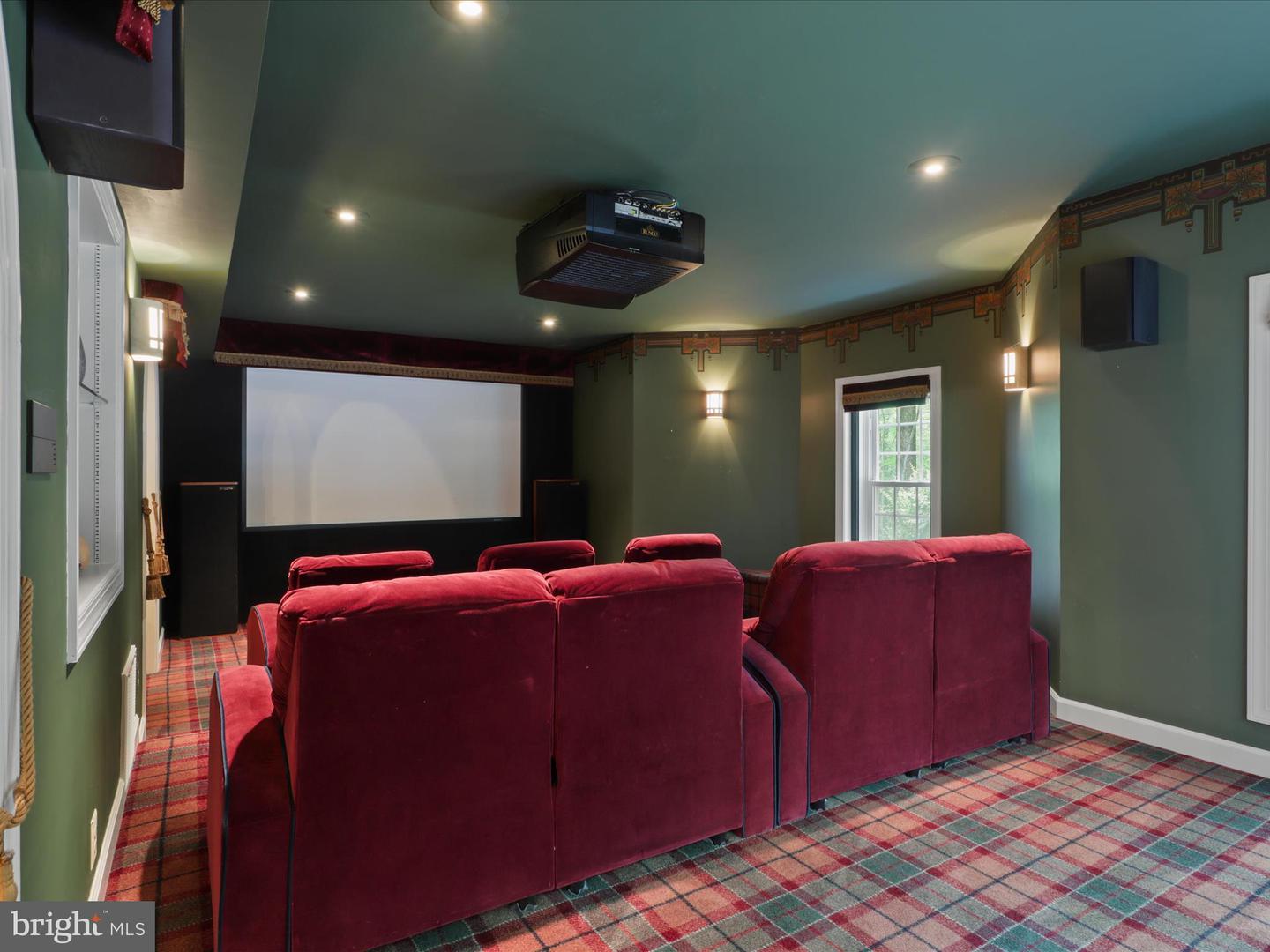 Fairfax Station, Virginia, 22039, United States, 5 Bedrooms Bedrooms, ,5 BathroomsBathrooms,Residential,Active,1943756